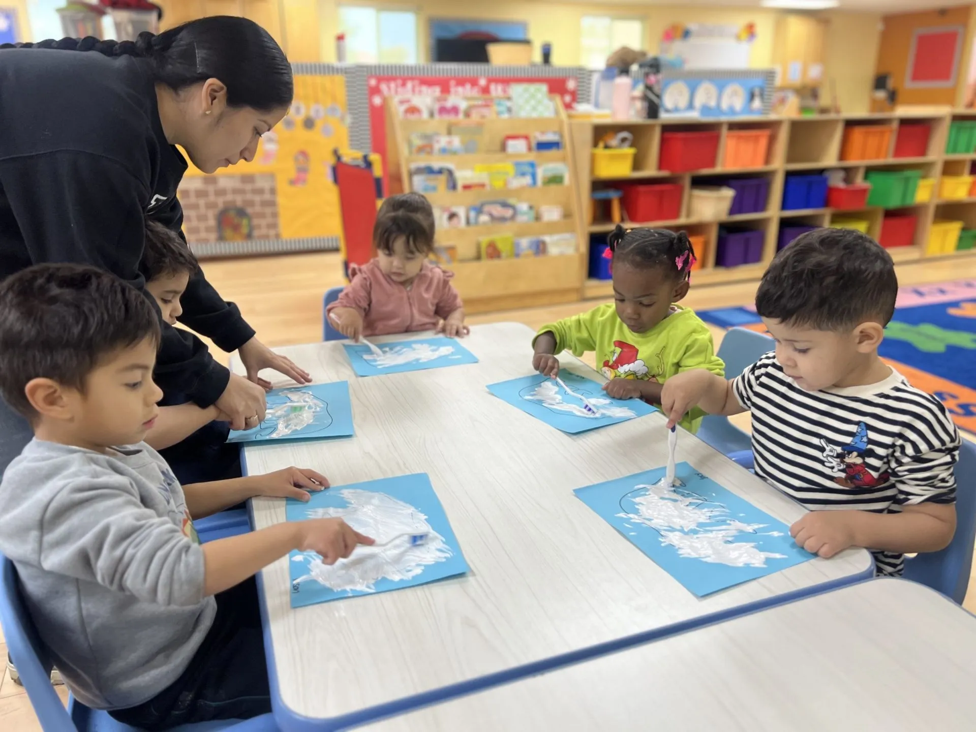 Children learning and playing Preschool in Corona